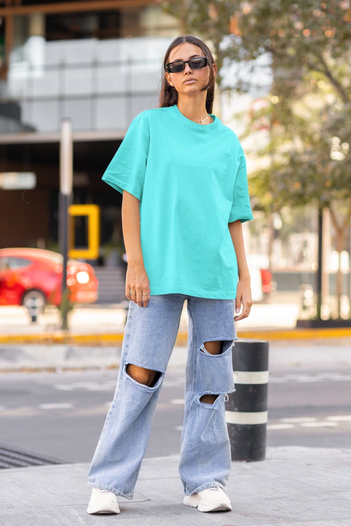 Women's Oversized T-shirt in Solid Cyan