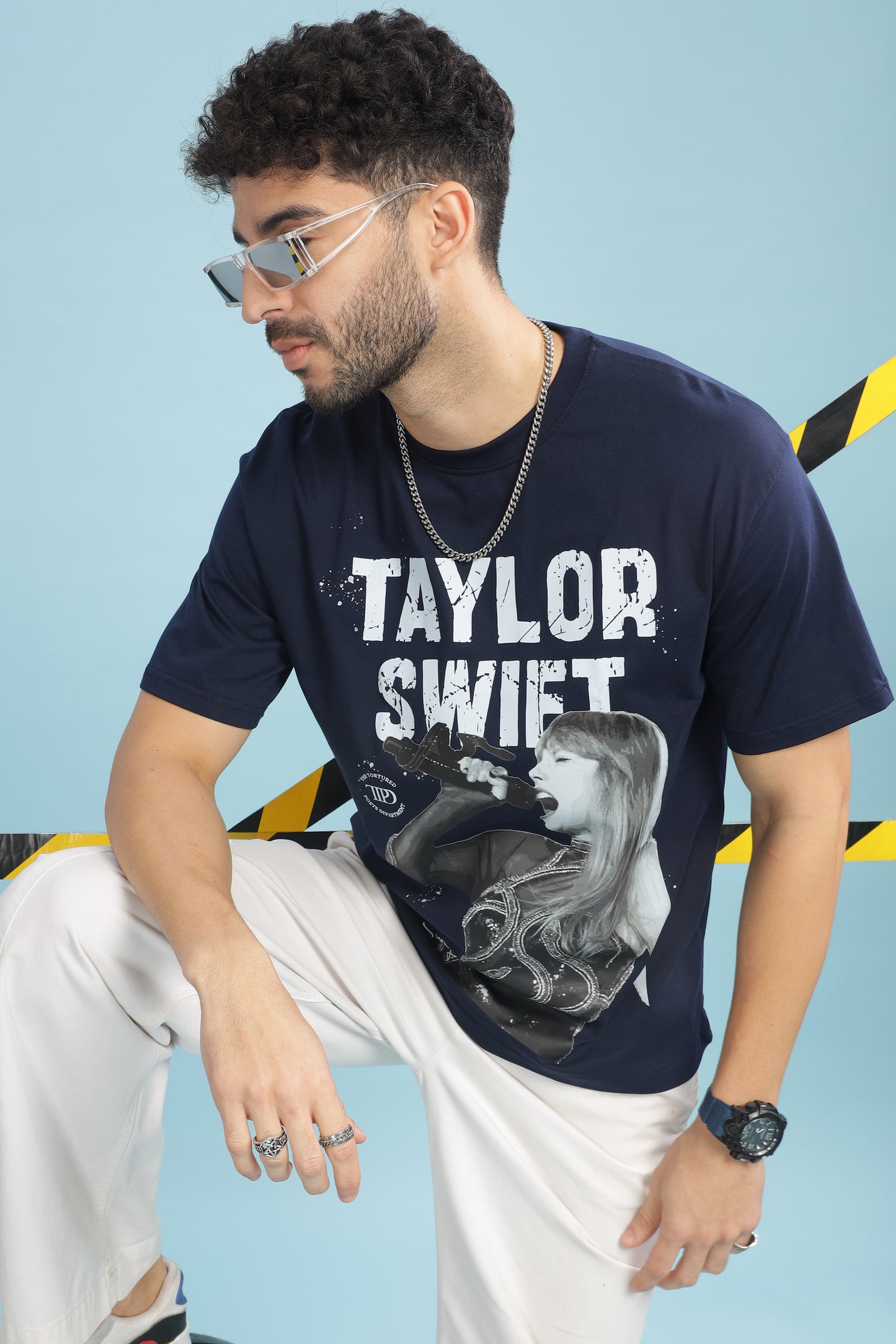 Men's Oversized T-shirt in Navy Blue - Taylor Swift | TPD
