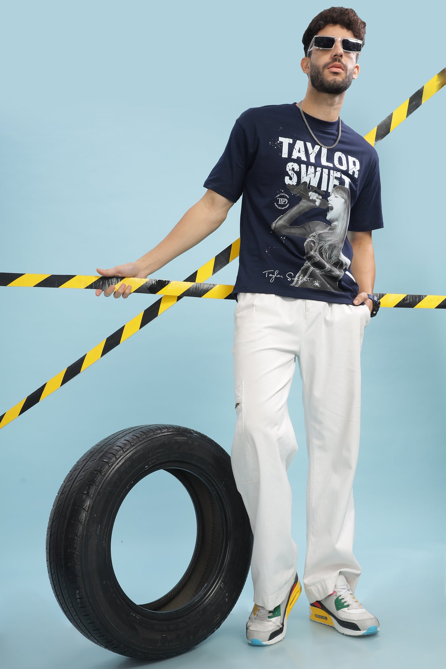 Men's Oversized T-shirt in Navy Blue - Taylor Swift | TPD