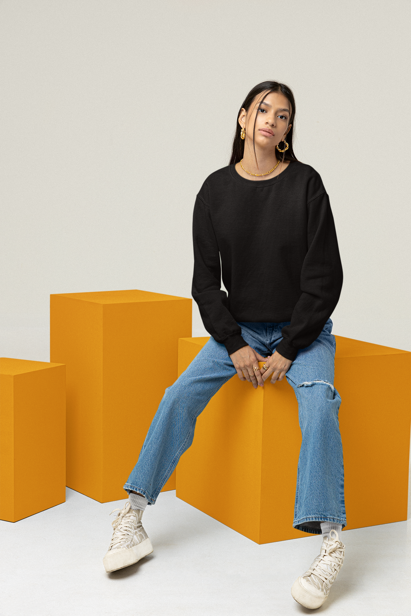 Women's Sweatshirt in Solid Black