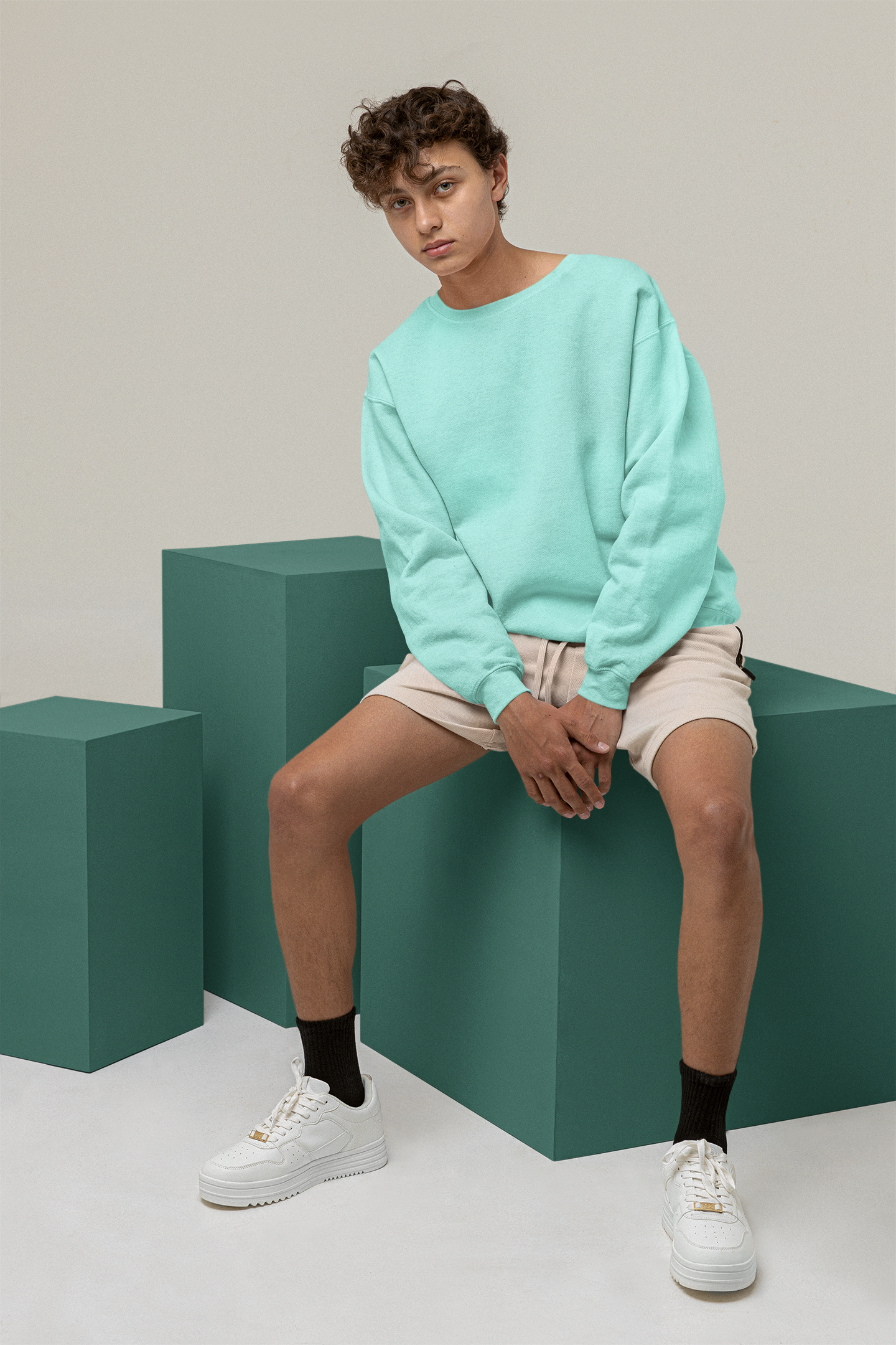 Men's Sweatshirt in Solid Mint