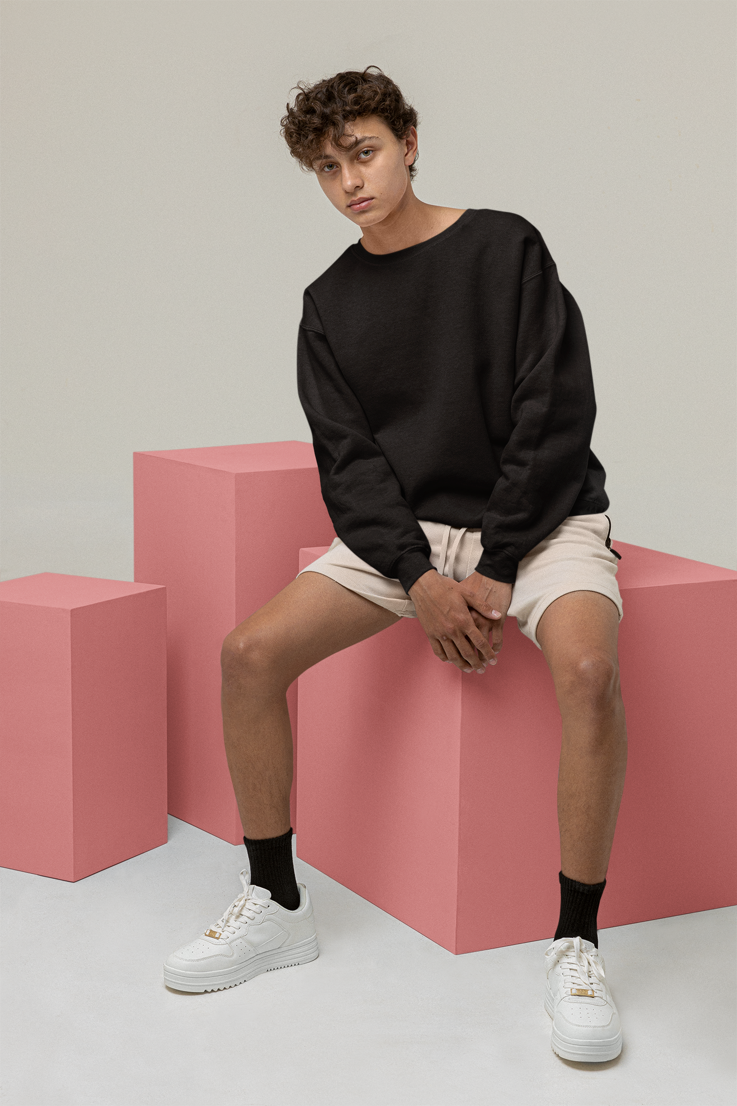 Men's Sweatshirt in Solid Black